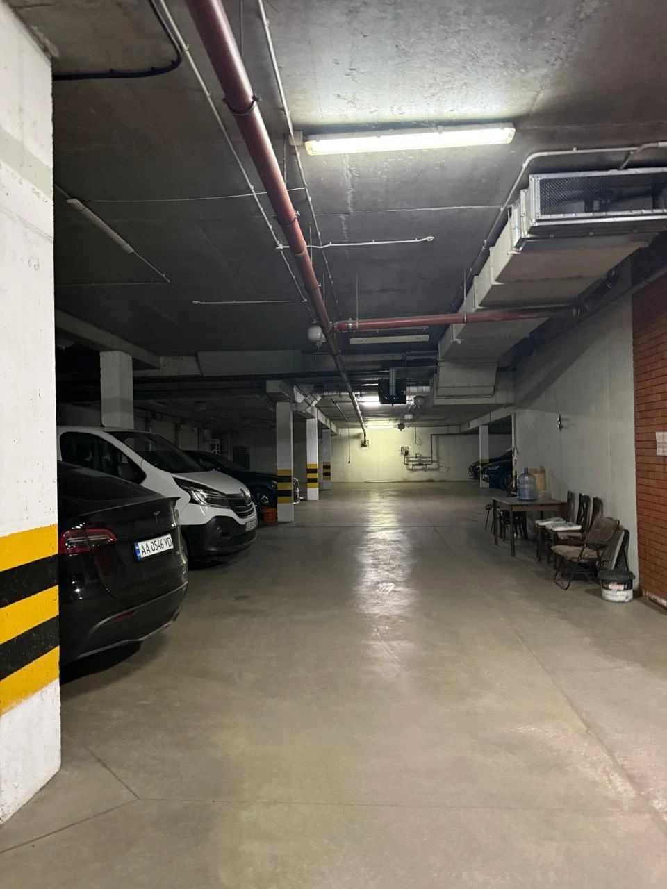 Продається 3-кімнатна квартира 160м2. Центральна частина міста. Клубний будинок