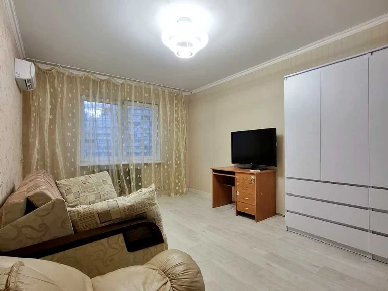 Apartment. Trostyanetska Street, Kyiv