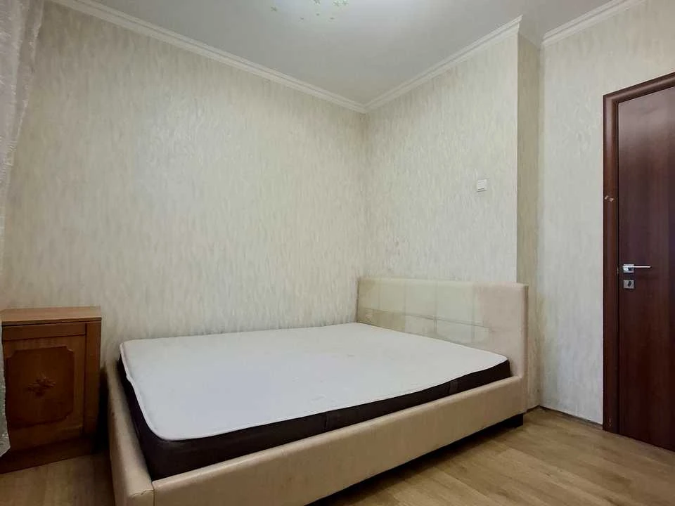 Квартира. Київ, Тростянецька вул.