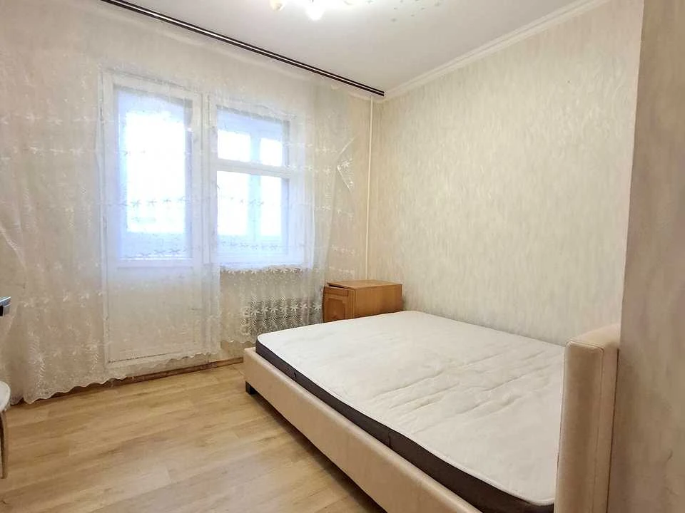 Квартира. Київ, Тростянецька вул.