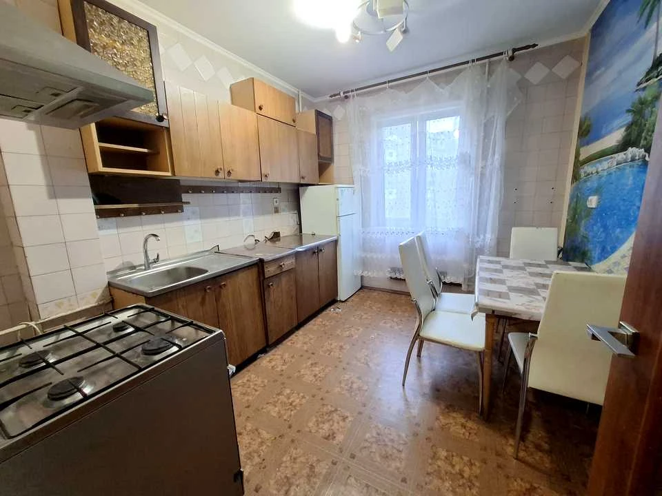 Квартира. Київ, Тростянецька вул.