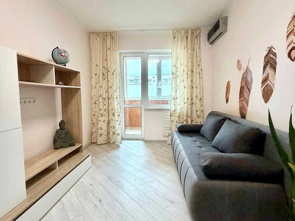 Apartment. Kyiv, Heroiv Дніpra Street