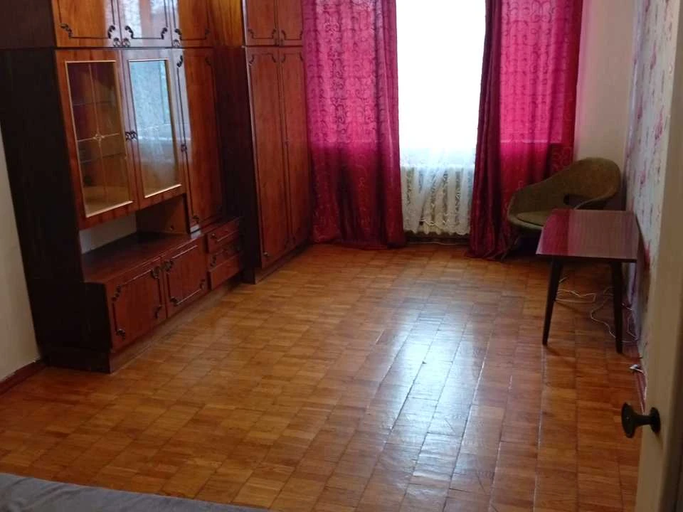 Квартира. Київ, Стадіонна вул.