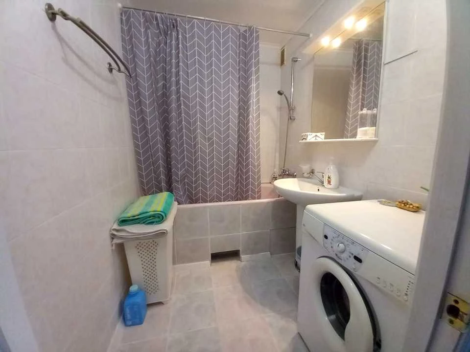 Apartment. Alexander Mishugi Street, Pozniaky, Kyiv