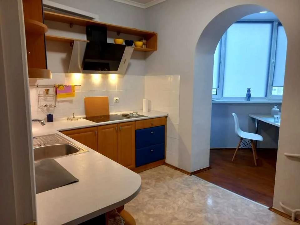 Apartment. Alexander Mishugi Street, Pozniaky, Kyiv