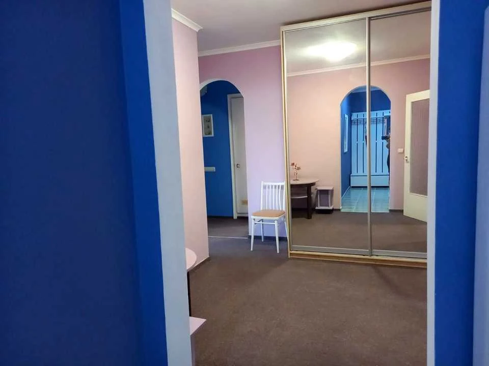 Apartment. Alexander Mishugi Street, Pozniaky, Kyiv