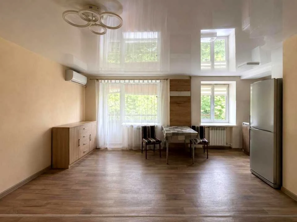 Apartment. Dnipro, Nezalezhnosti St.