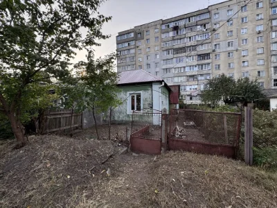 Land for sale with part of a house