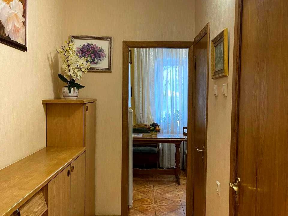 Apartment. Alexander Mishugy Street, Poznjak.