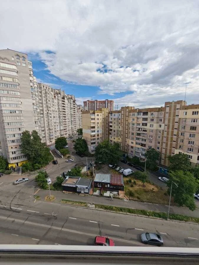 Продається 2-кімнатна квартира, Київ, Дарницький район, вулиця Урлівська, 1/8