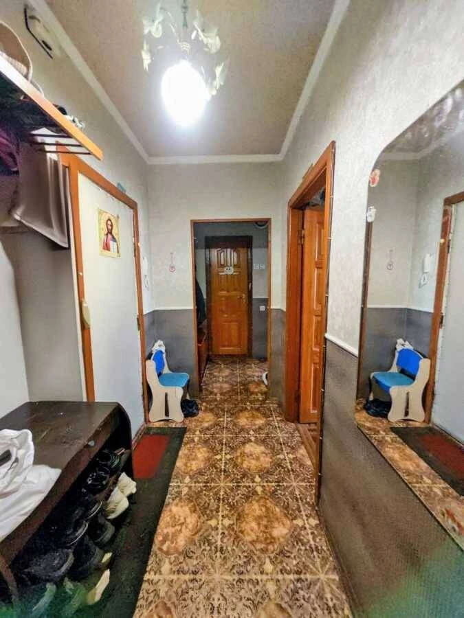 Продається 2-кімнатна квартира, Київ, Дарницький район, вулиця Урлівська, 1/8