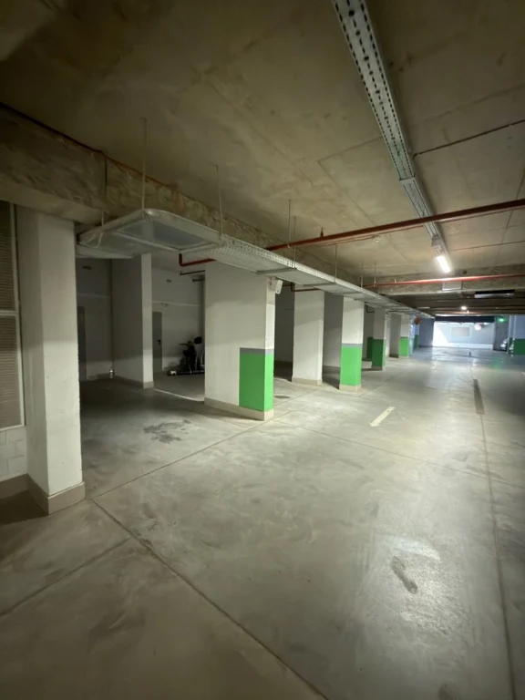Parking space + storage room in the Kompas residential complex
