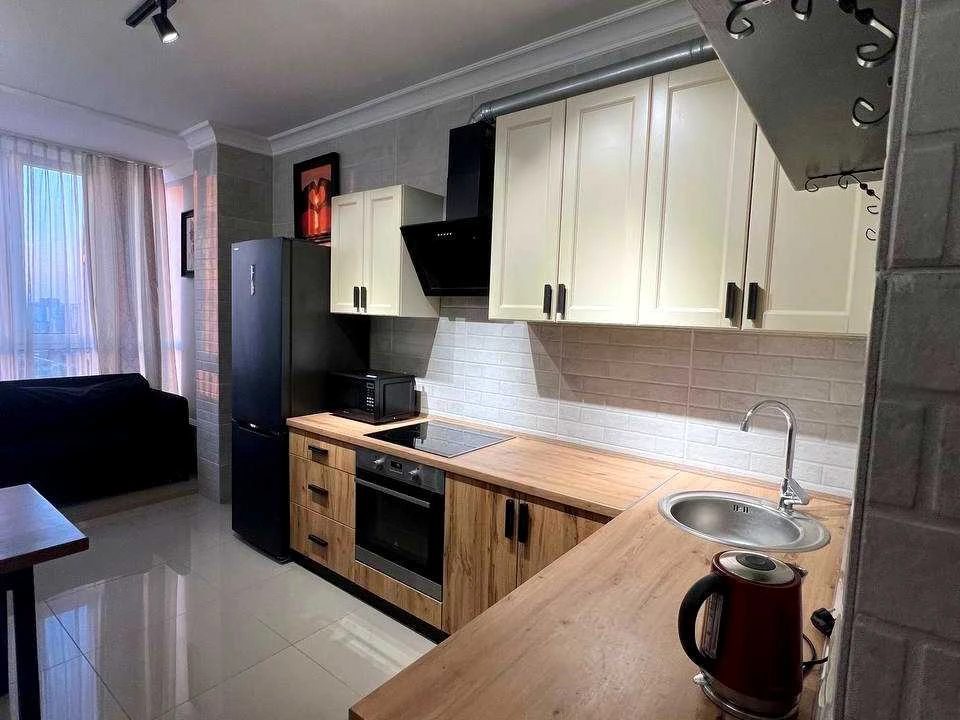 Apartment. Kahovska St., Kyiv