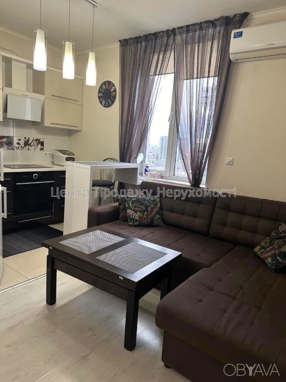 Двухкомнатная квартира, 60 квадратных метров.