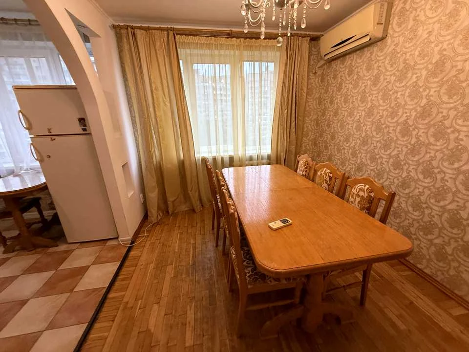 Квартира. Киев, улица Михаила Омеляновича-Павленко