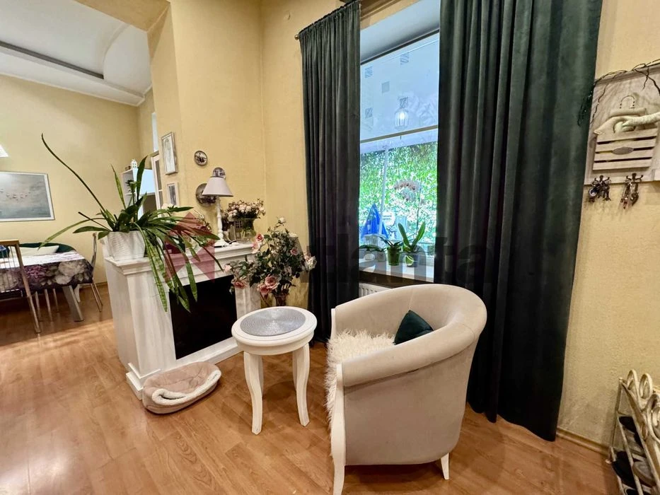 House 212 m2 in Arcadia, 2 minutes from Arcadia Alley