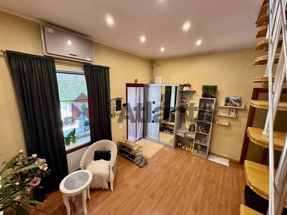 House 212 m2 in Arcadia, 2 minutes from Arcadia Alley