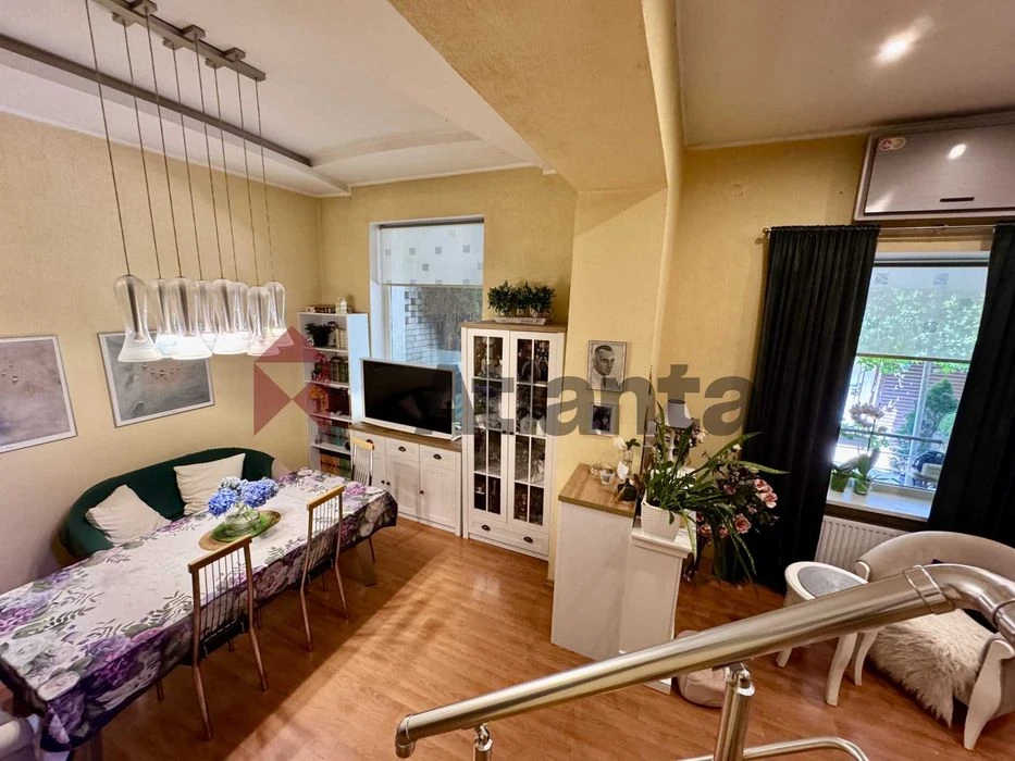 House 212 m2 in Arcadia, 2 minutes from Arcadia Alley