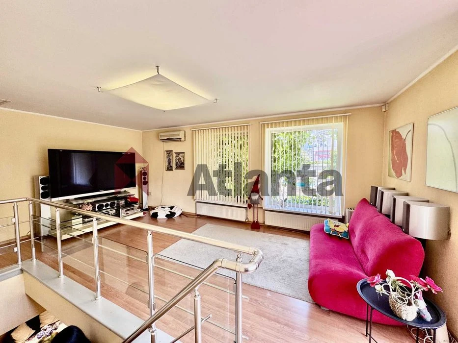 House 212 m2 in Arcadia, 2 minutes from Arcadia Alley
