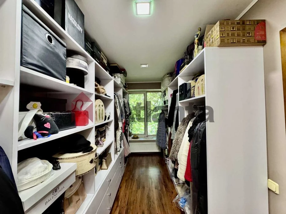 House 212 m2 in Arcadia, 2 minutes from Arcadia Alley