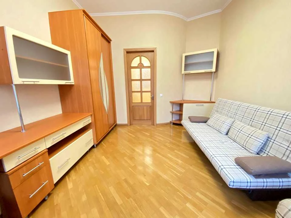 Apartment. Mikolsko-Botanichna St, Kyiv