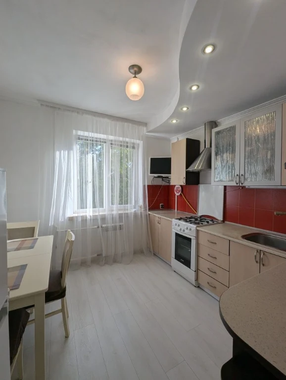 Sale of a 2-room apartment renovated, Antonenka Davydovych Street