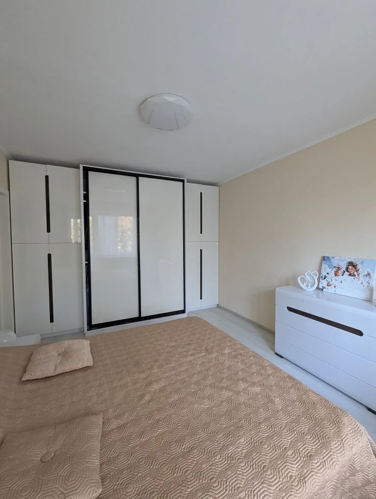 Sale of a 2-room apartment renovated, Antonenka Davydovych Street