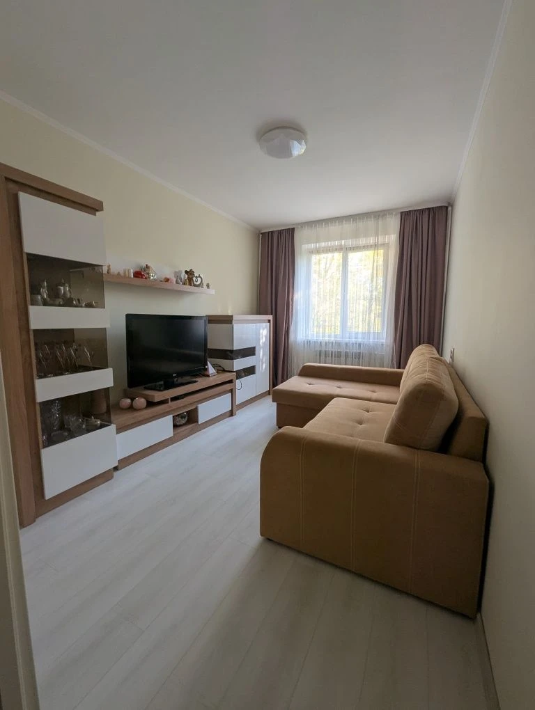 Sale of a 2-room apartment renovated, Antonenka Davydovych Street
