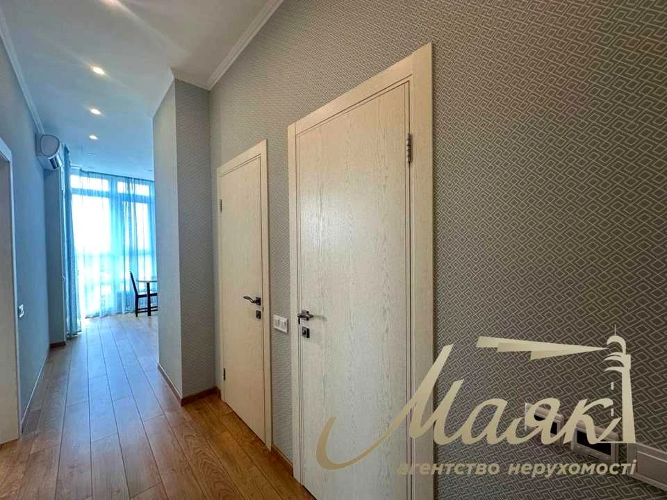 One-Bedroom Apartment. Kyiv, Кирило-Мефодіївська street.