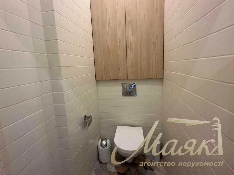 One-Bedroom Apartment. Kyiv, Кирило-Мефодіївська street.