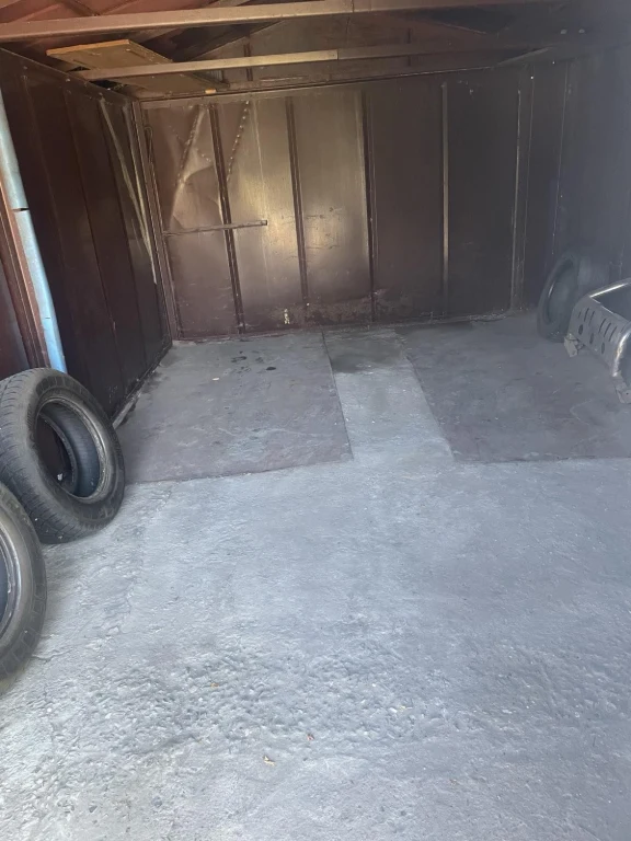 Garage for sale urgently!