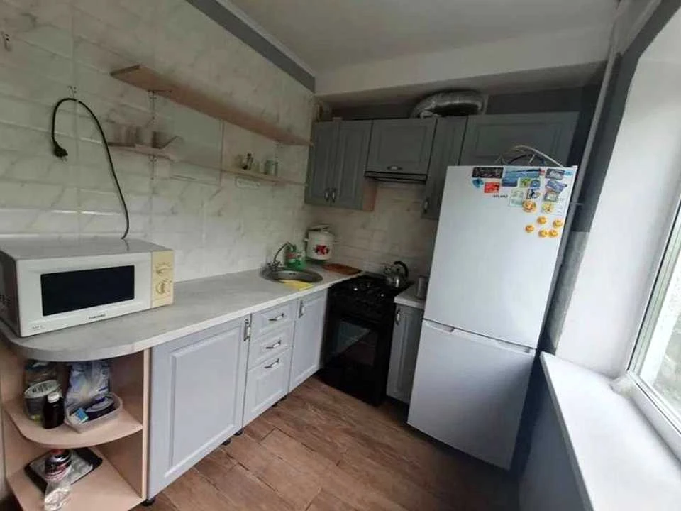 Apartment. Bratislava Street, Kyiv