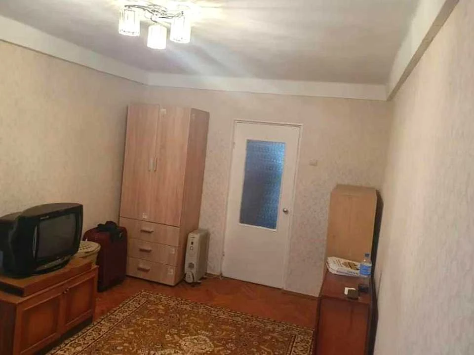 Apartment. Bratislava Street, Kyiv
