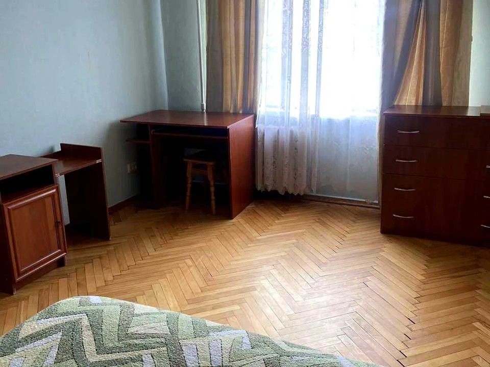 Квартира. Київ, Дегтярівська вулиця