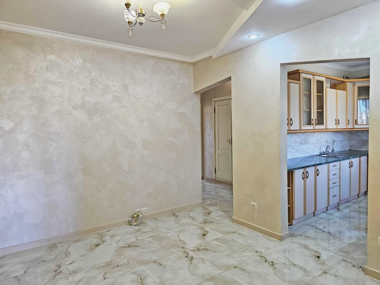 Apartment for Rent - Sribnokilska 14, 3 rooms