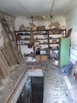 For sale: Garage with observation pit