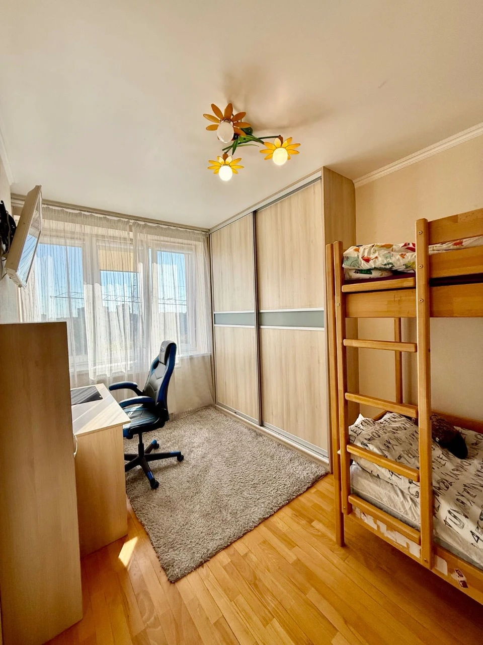 Sale of a 2-level new building on Perfet's Street (district)