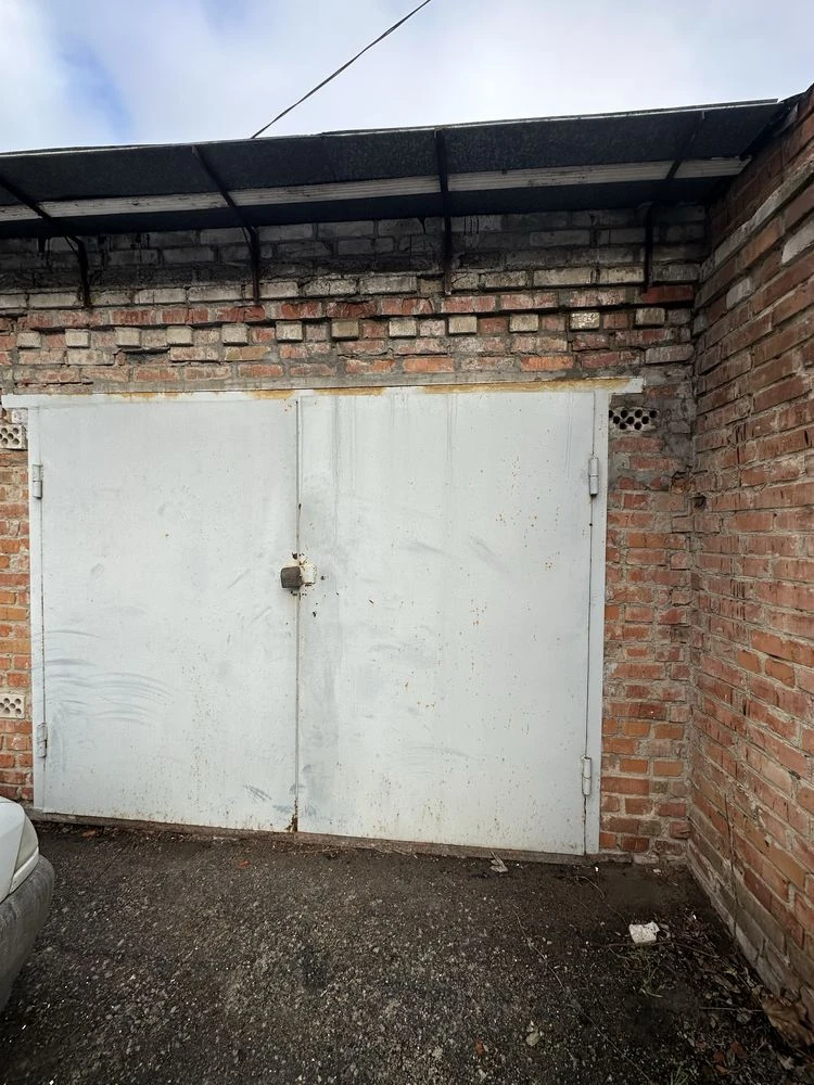 For Sale: Garage, Warehouse, Premises on Sabarivske Shose