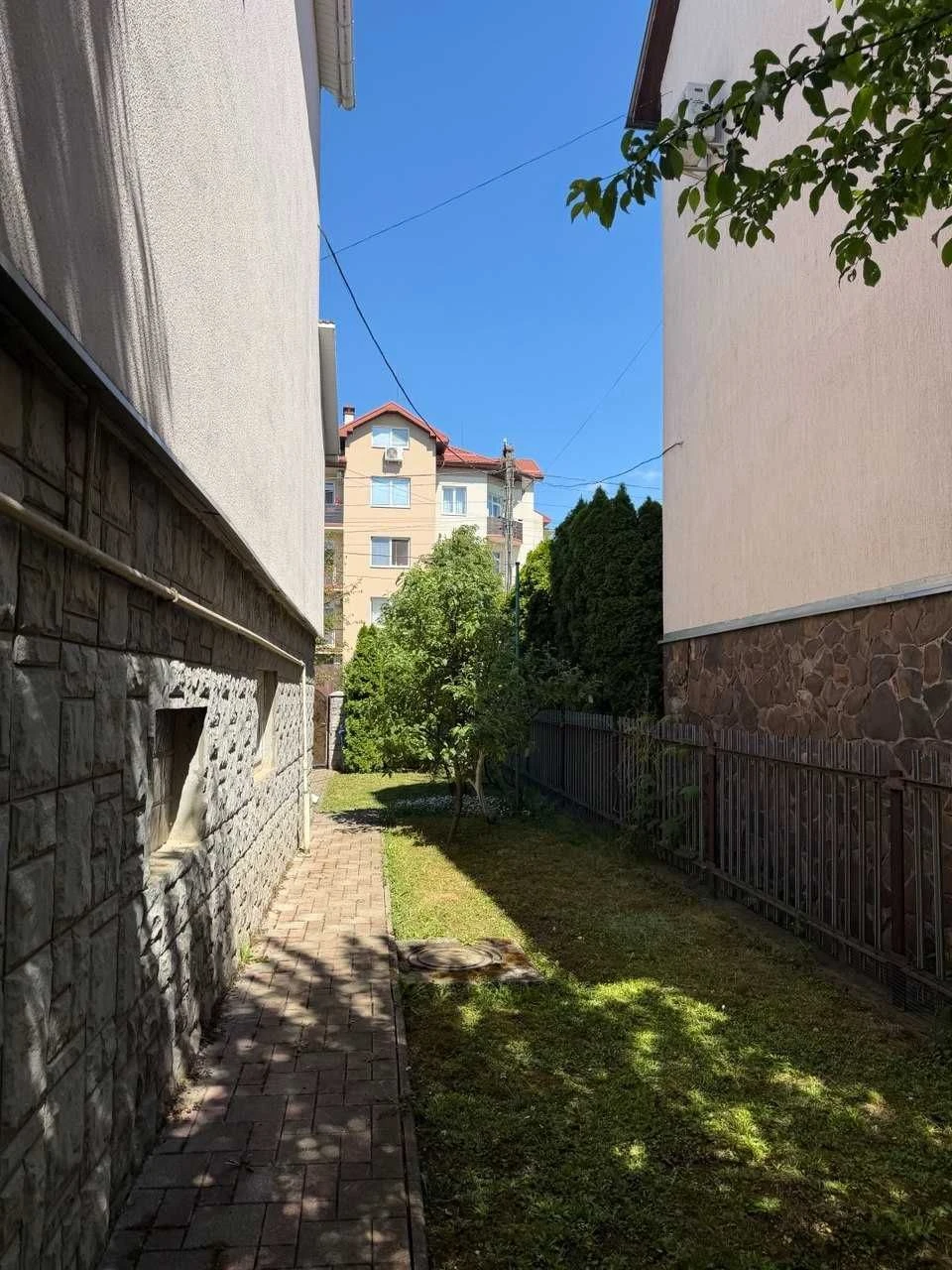 House for Sale in a Cozy Area of Uzhgorod