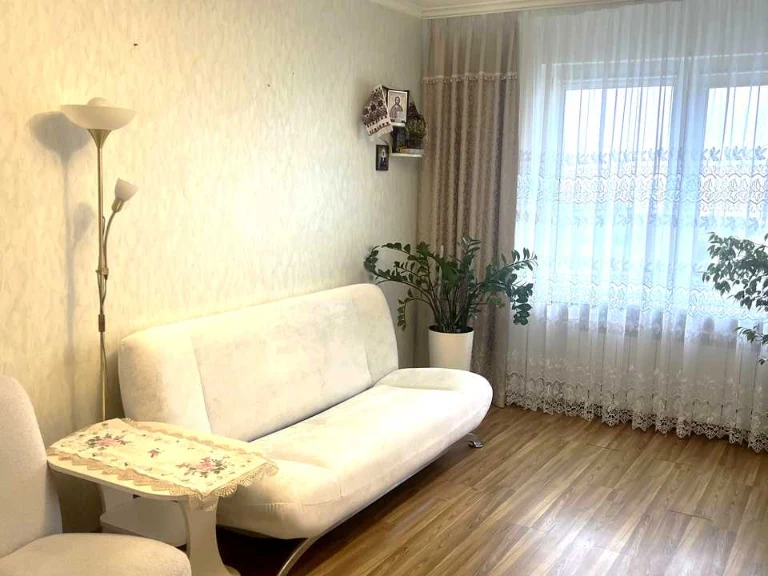 Квартира. Киев, улица Михаила Максимовича