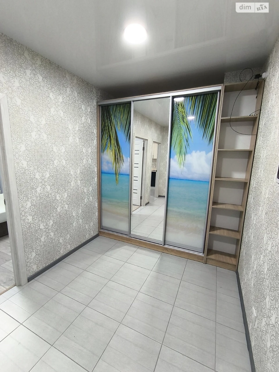 Long-Term Rental Apartment, Poczynki