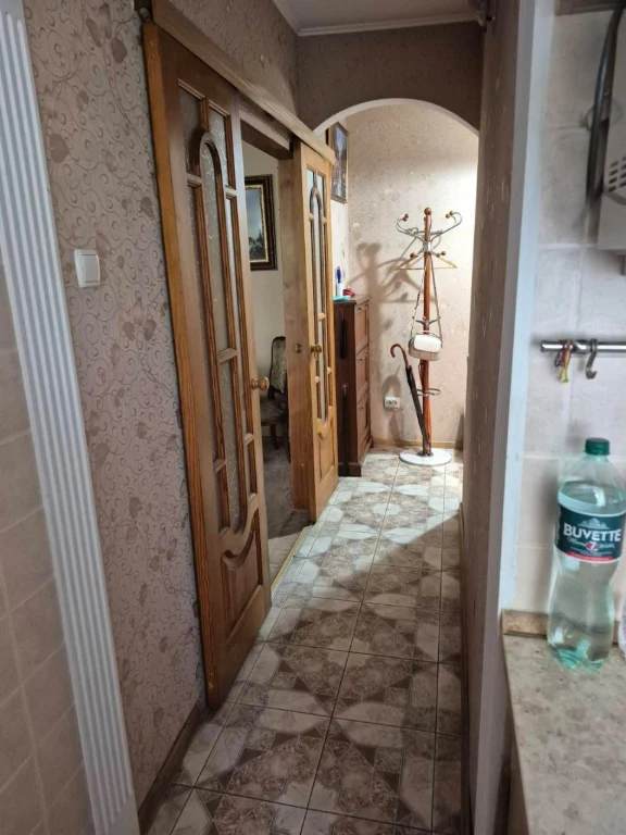Apartment for Sale: 2-room apartment, renovated, Vishesenka 600 Letya