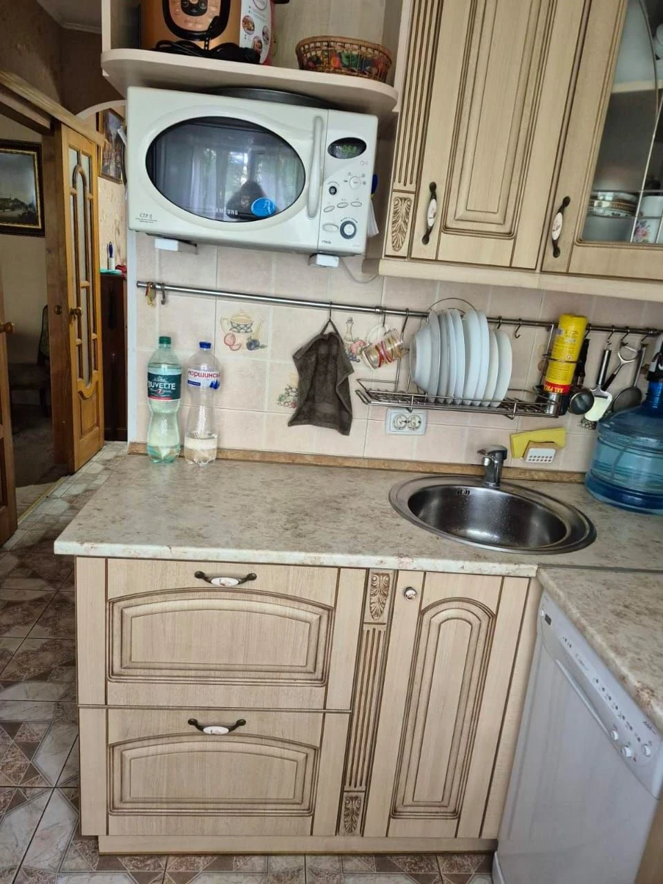 Apartment for Sale: 2-room apartment, renovated, Vishesenka 600 Letya