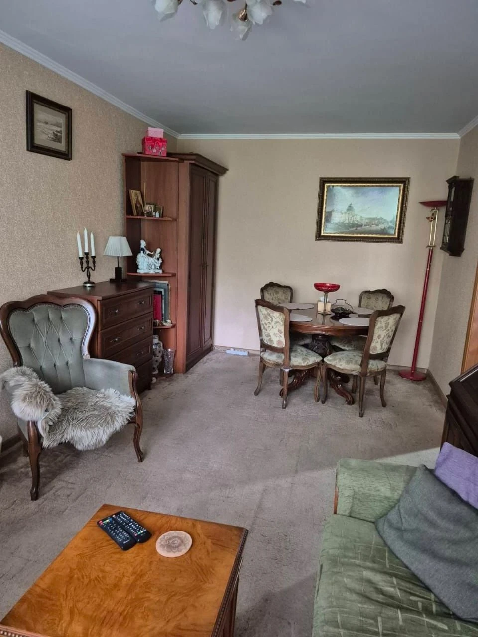 Apartment for Sale: 2-room apartment, renovated, Vishesenka 600 Letya