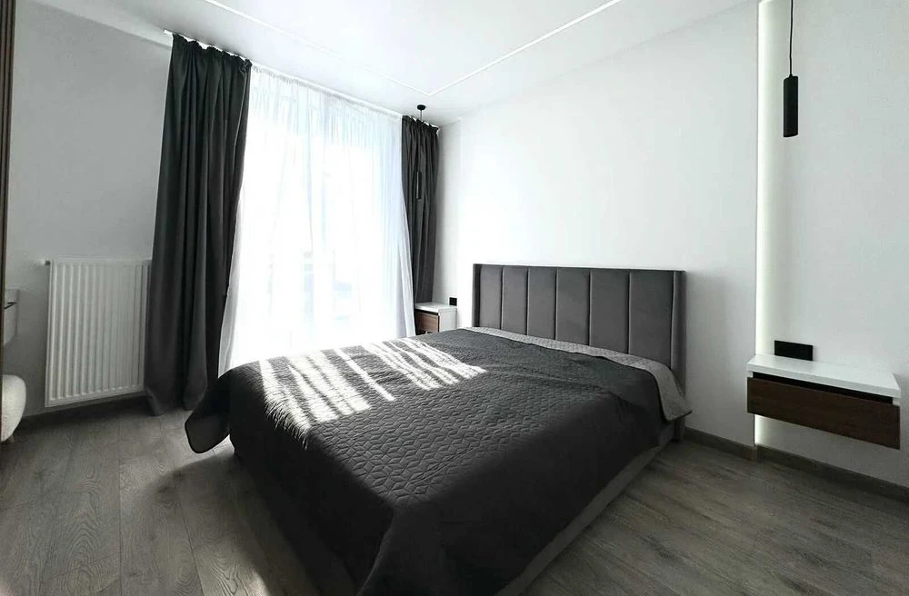 Продаж 2к квартири з гарним ремонтом, Незалежності, обжита н