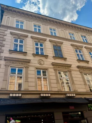 Sale of a 2-room apartment in the center of Lviv, renovated, St. Street