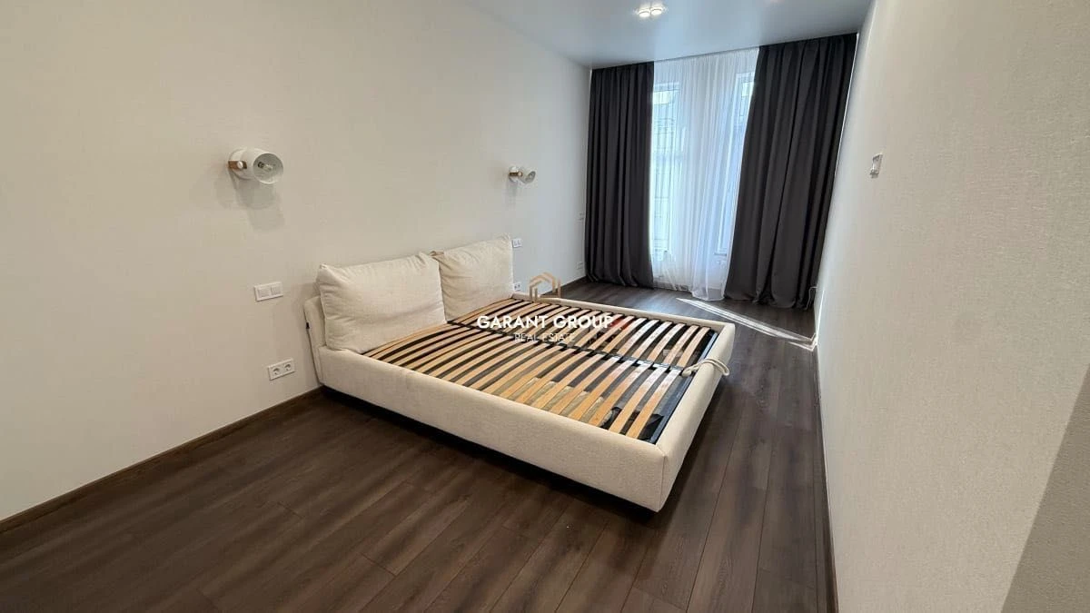 Luxury two-bedroom apartment near the sea