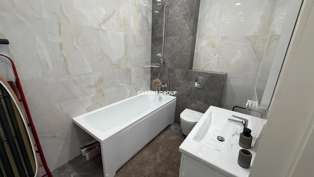 Luxury two-bedroom apartment near the sea