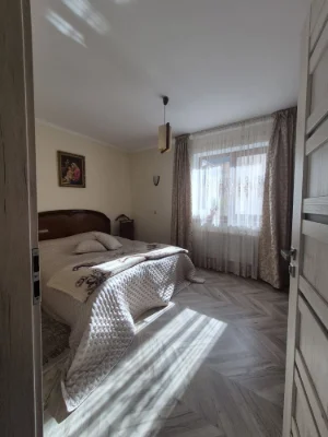 Продаж будинку у місті