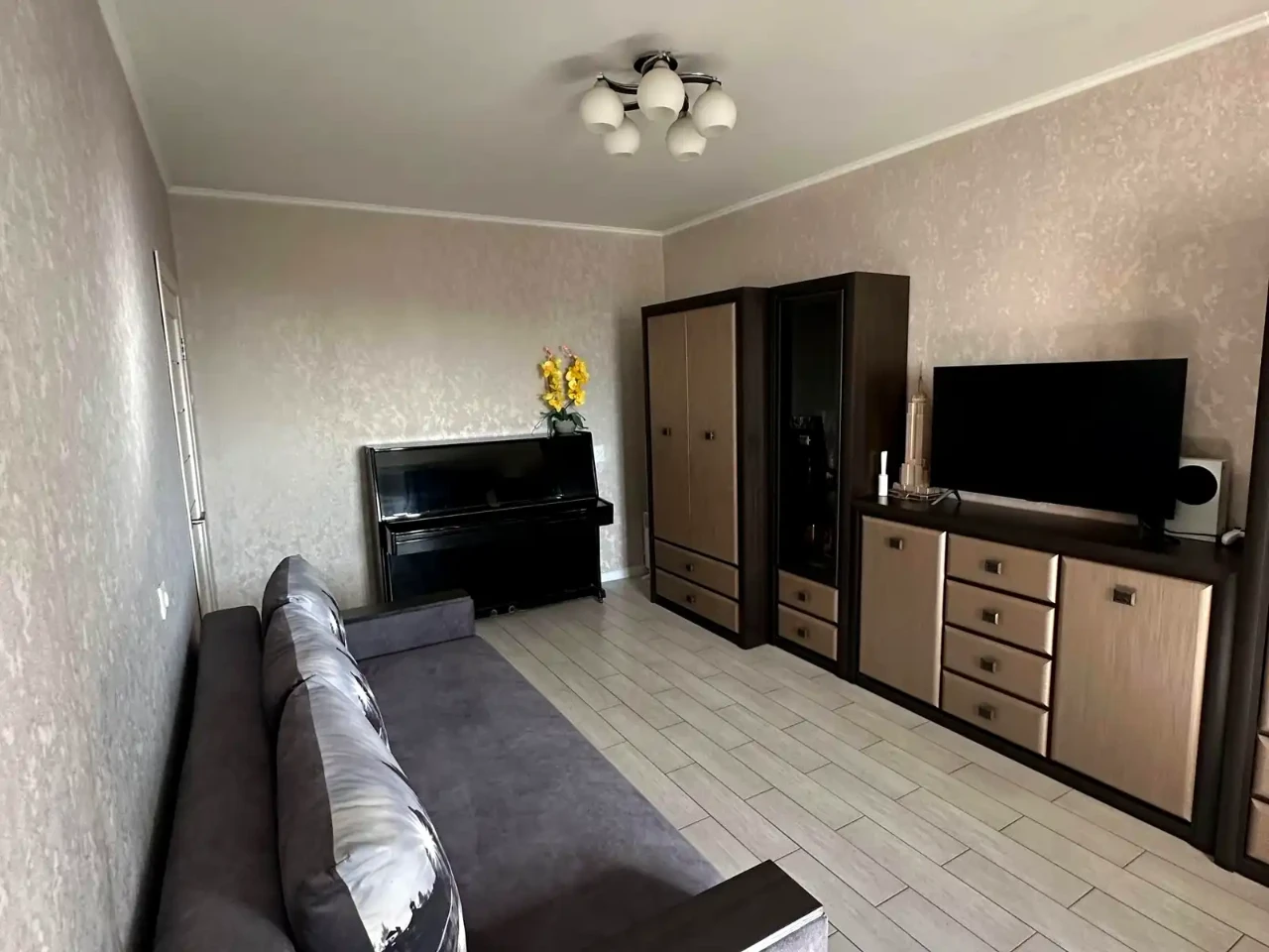Sale of a 3-room apartment 69 sq m, 9th floor